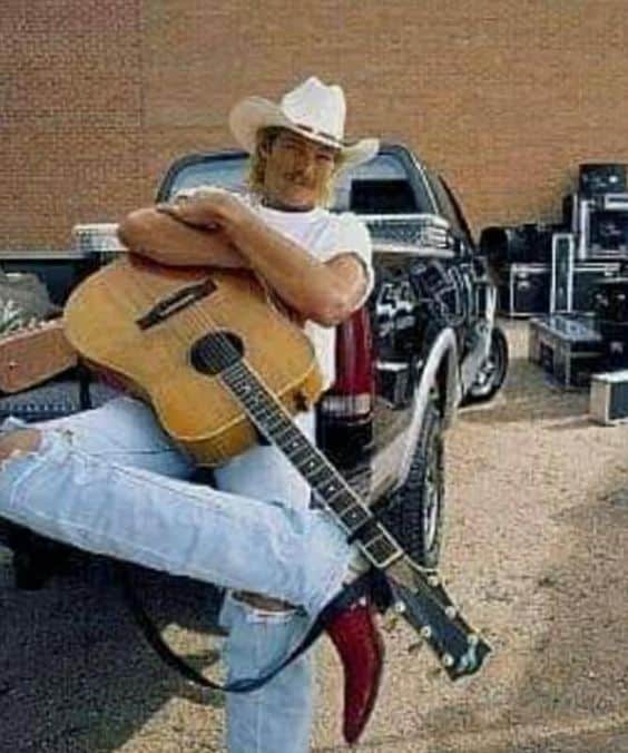 Alan Jackson – Don’t Close Your Eyes